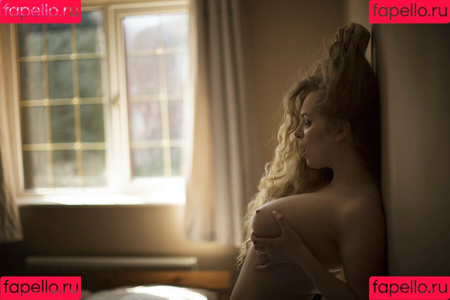 Emily Hamilton Onlyfans Photo Gallery 