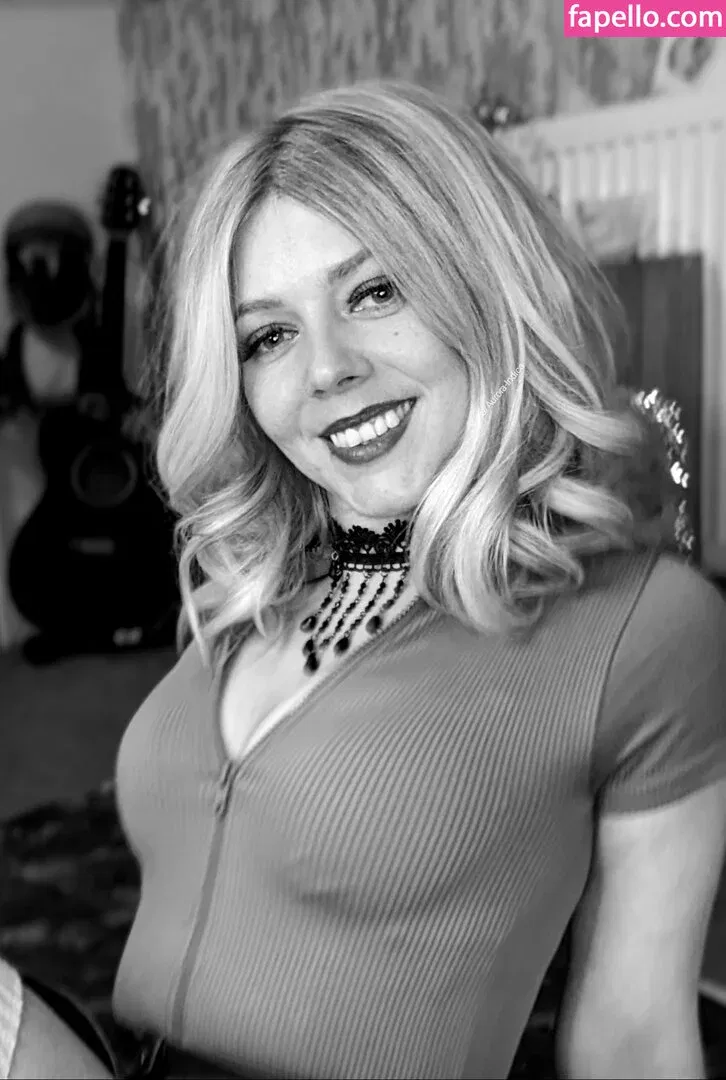 Aurora Indica Onlyfans Photo Gallery 