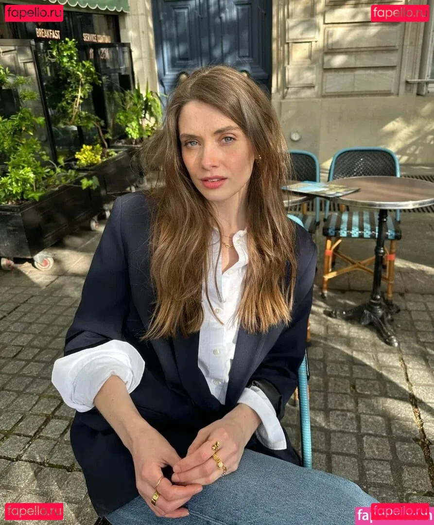 Juliet Searle Onlyfans Photo Gallery 