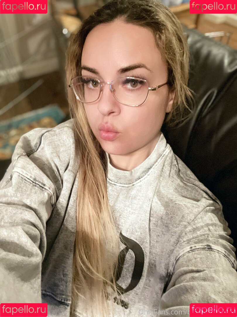 badbellaxofree Onlyfans Photo Gallery 