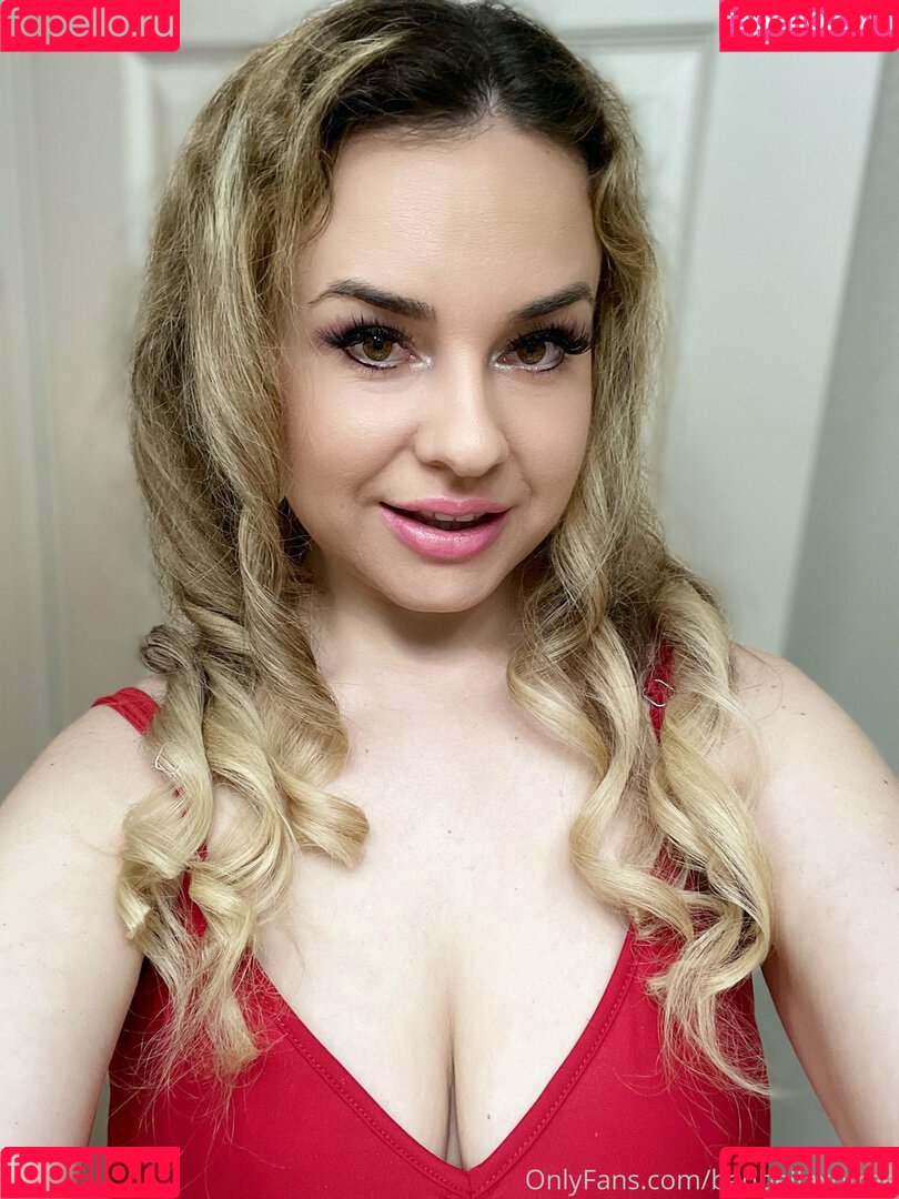 badbellaxofree Onlyfans Photo Gallery 