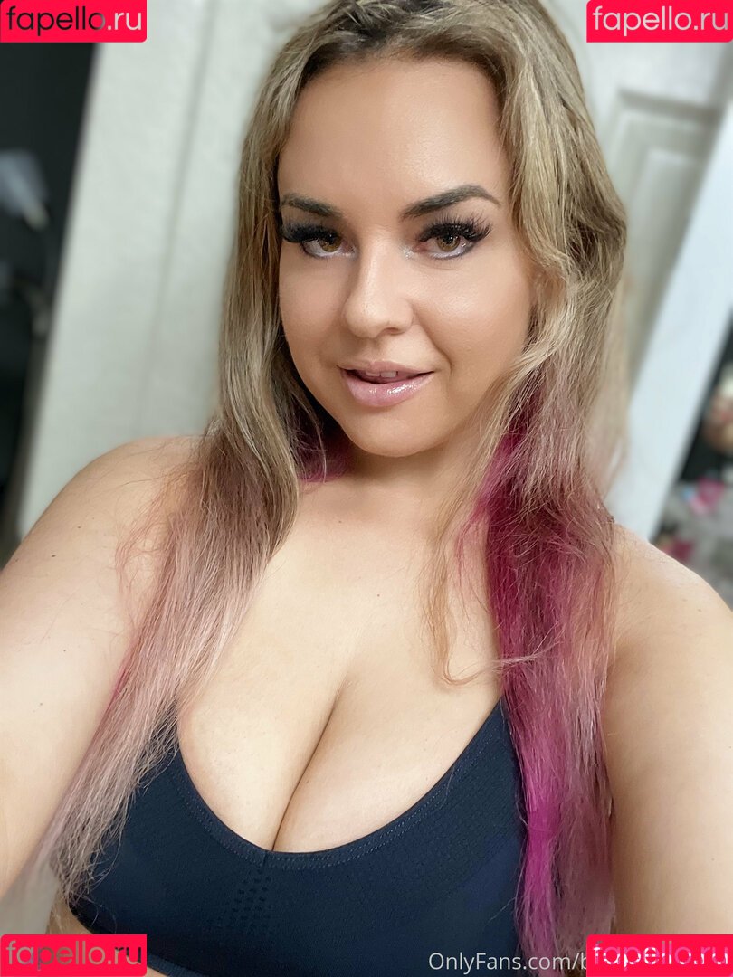 badbellaxofree Onlyfans Photo Gallery 