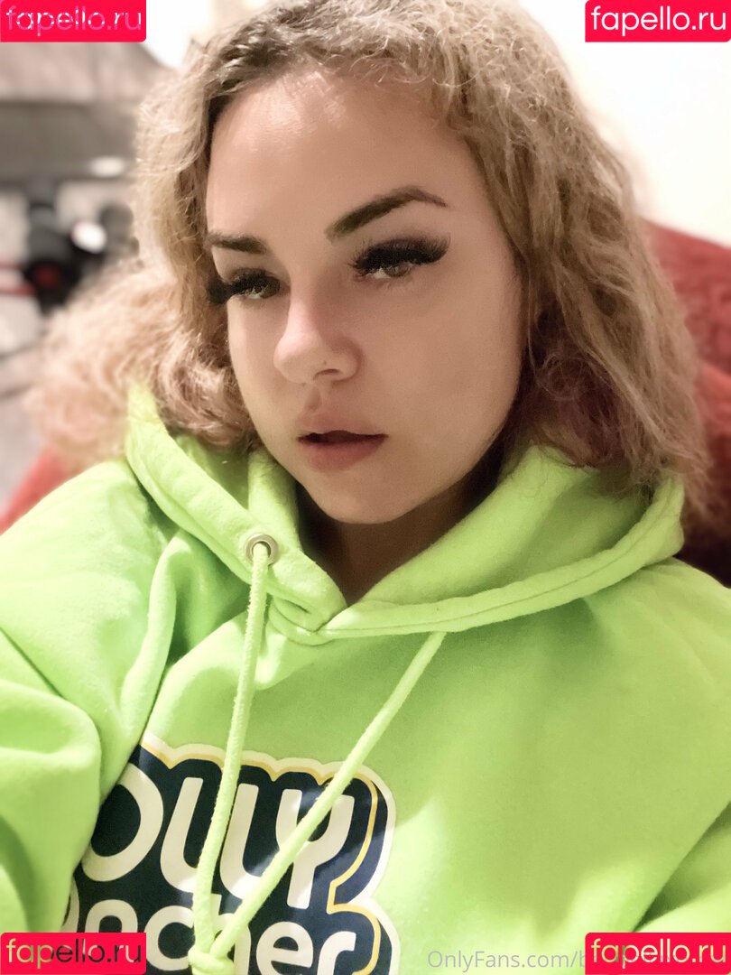 badbellaxofree Onlyfans Photo Gallery 