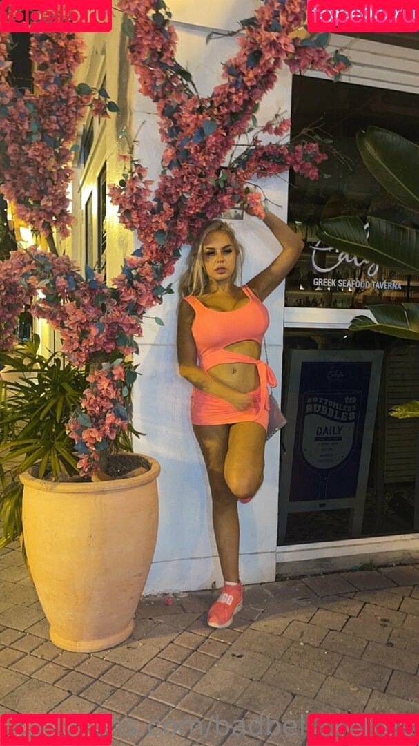 badbellaxofree Onlyfans Photo Gallery 