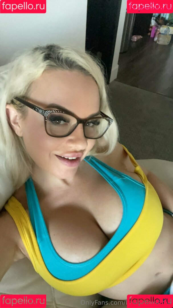 badbellaxofree Onlyfans Photo Gallery 