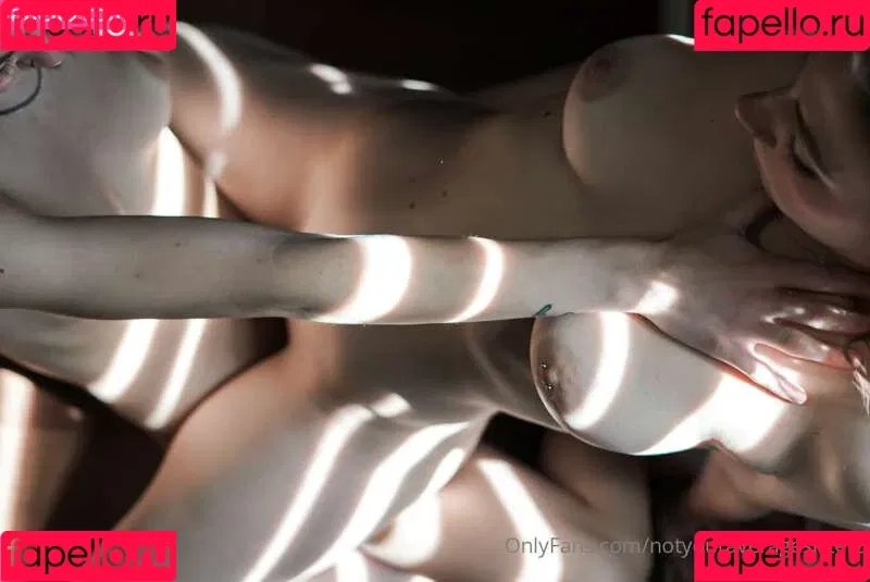 Notyouraveragesisterz Onlyfans Photo Gallery 