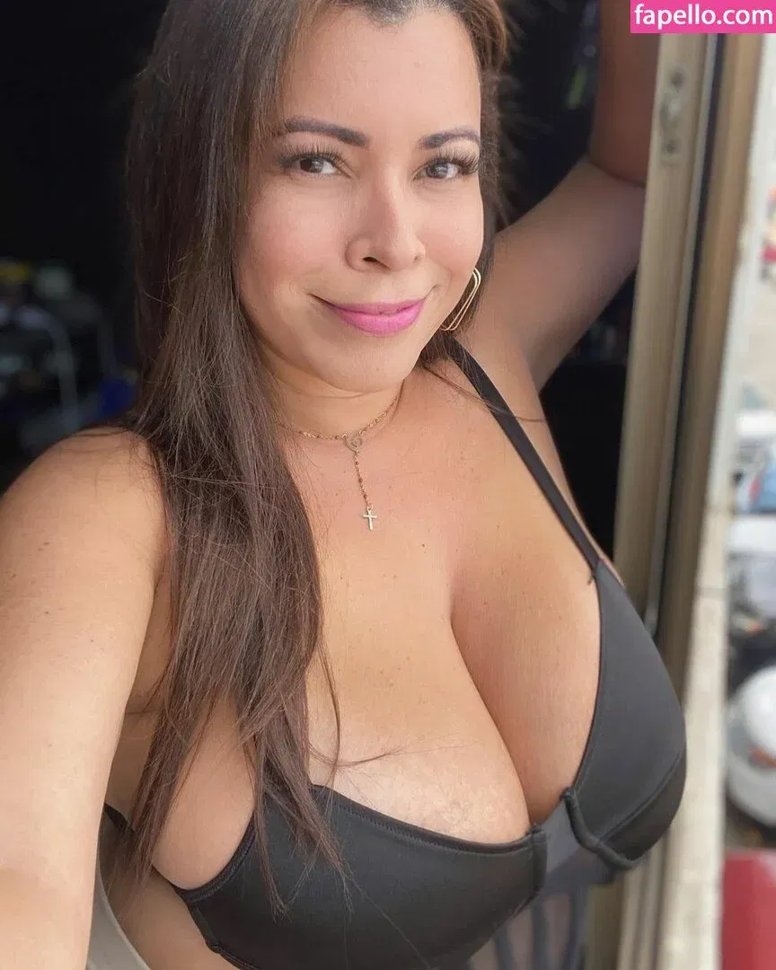 sororonga Onlyfans Photo Gallery 