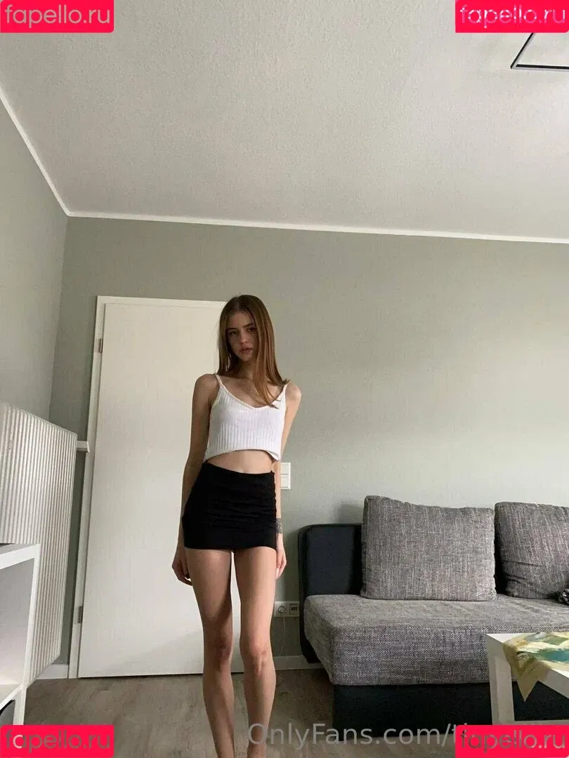 tinyellie Onlyfans Photo Gallery 