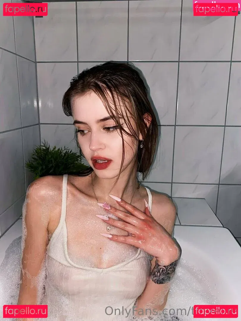 tinyellie Onlyfans Photo Gallery 