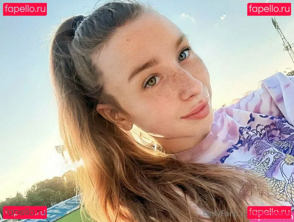 tinyellie Onlyfans Photo Gallery 