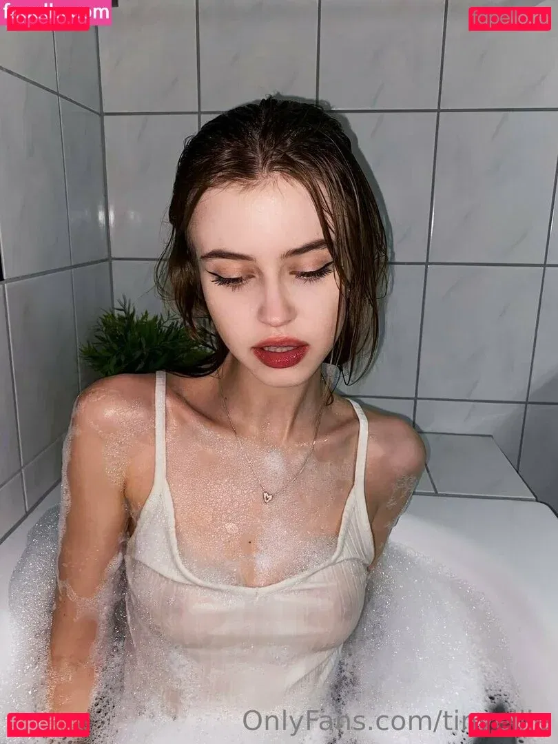 tinyellie Onlyfans Photo Gallery 