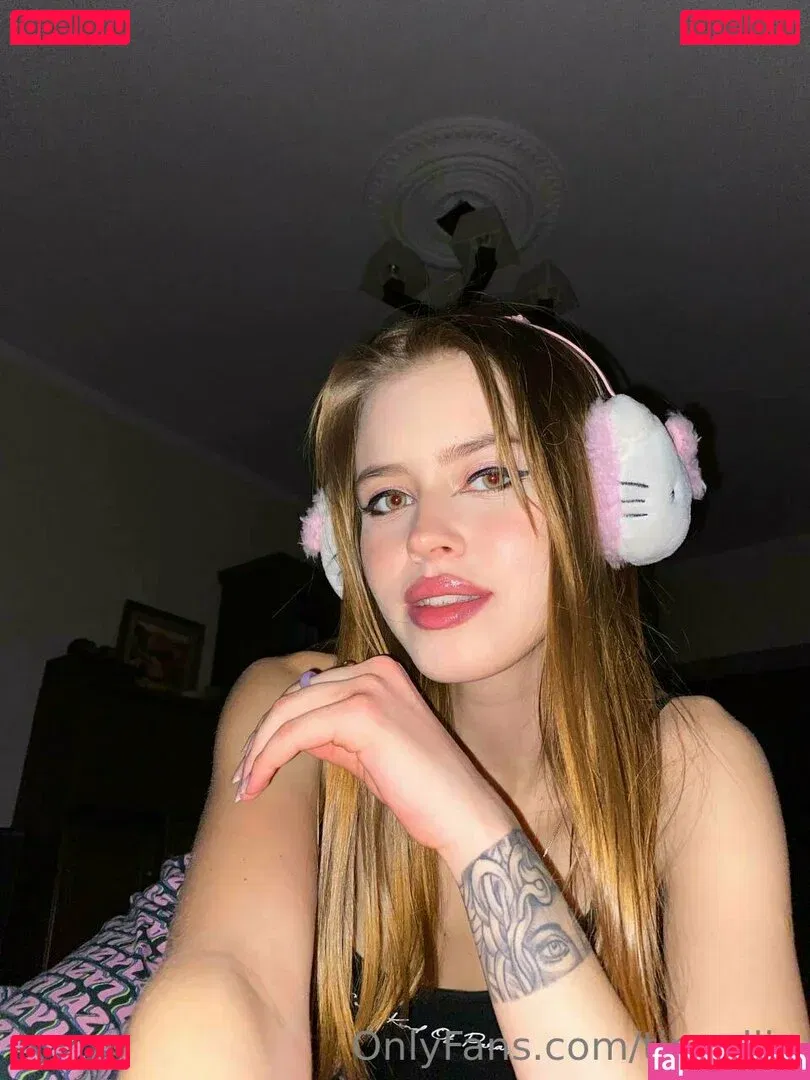 tinyellie Onlyfans Photo Gallery 