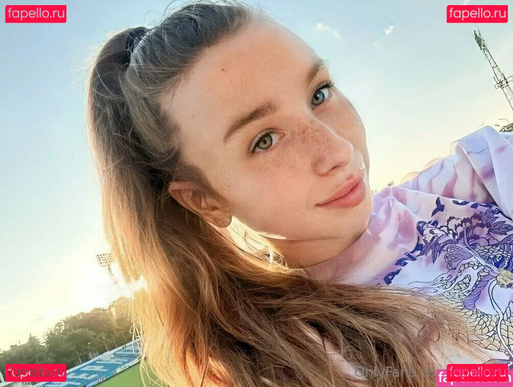 tinyellie Onlyfans Photo Gallery 