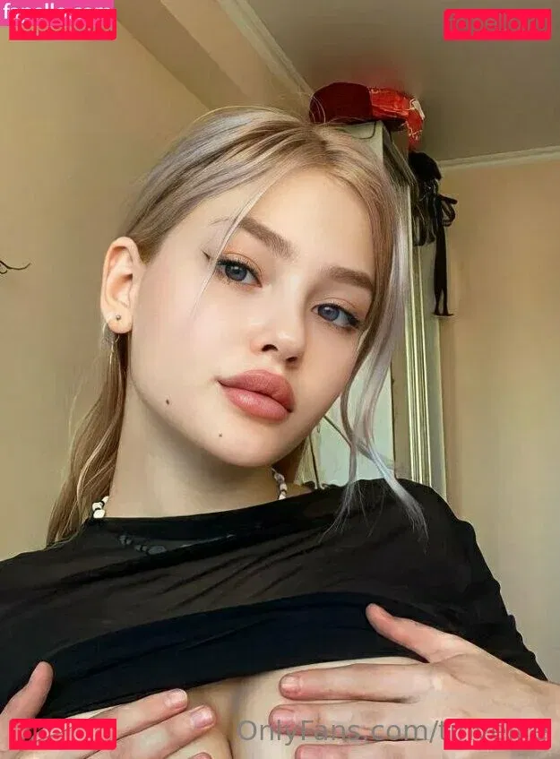 tinyellie Onlyfans Photo Gallery 