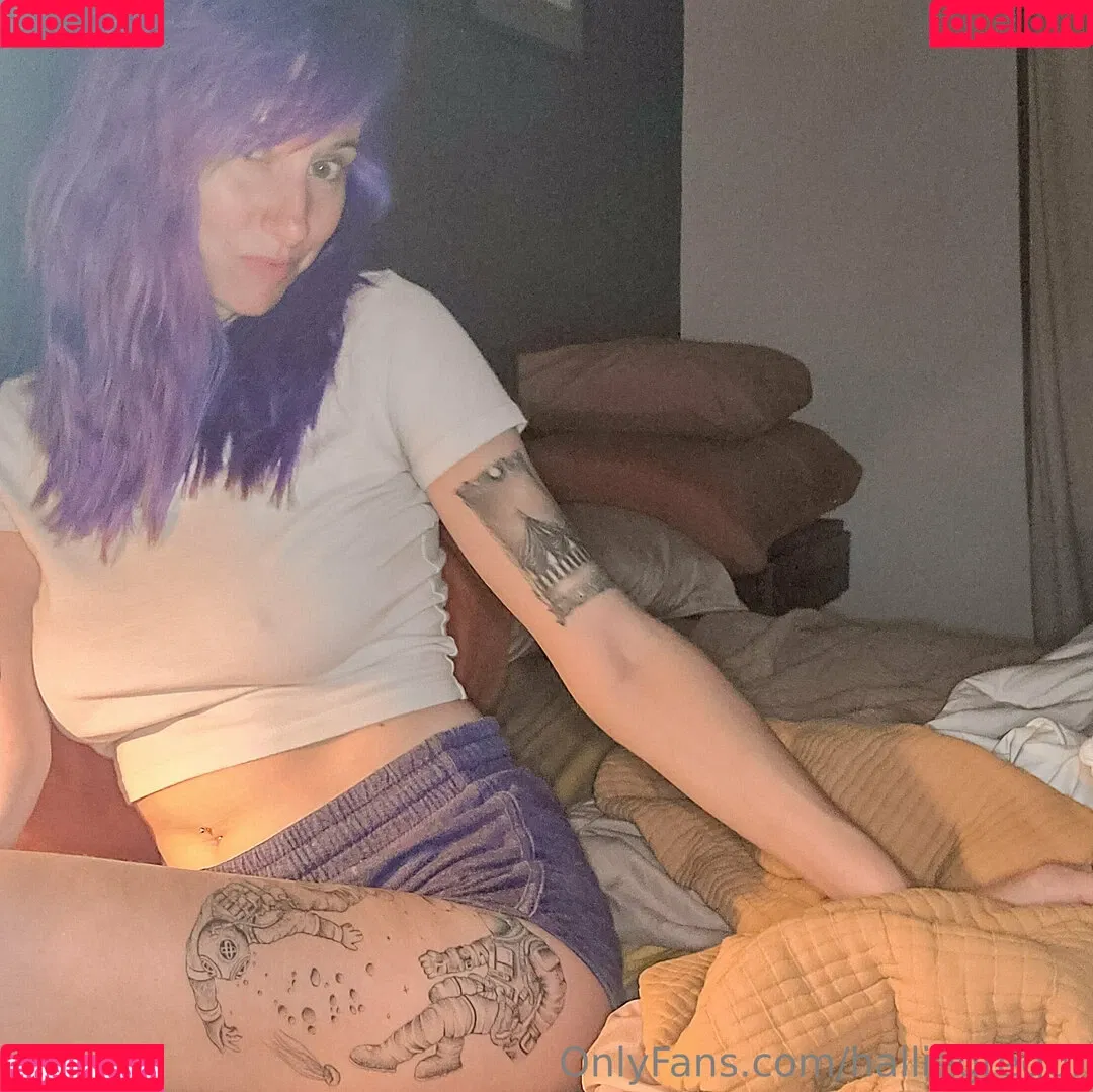 halliegregor Onlyfans Photo Gallery 