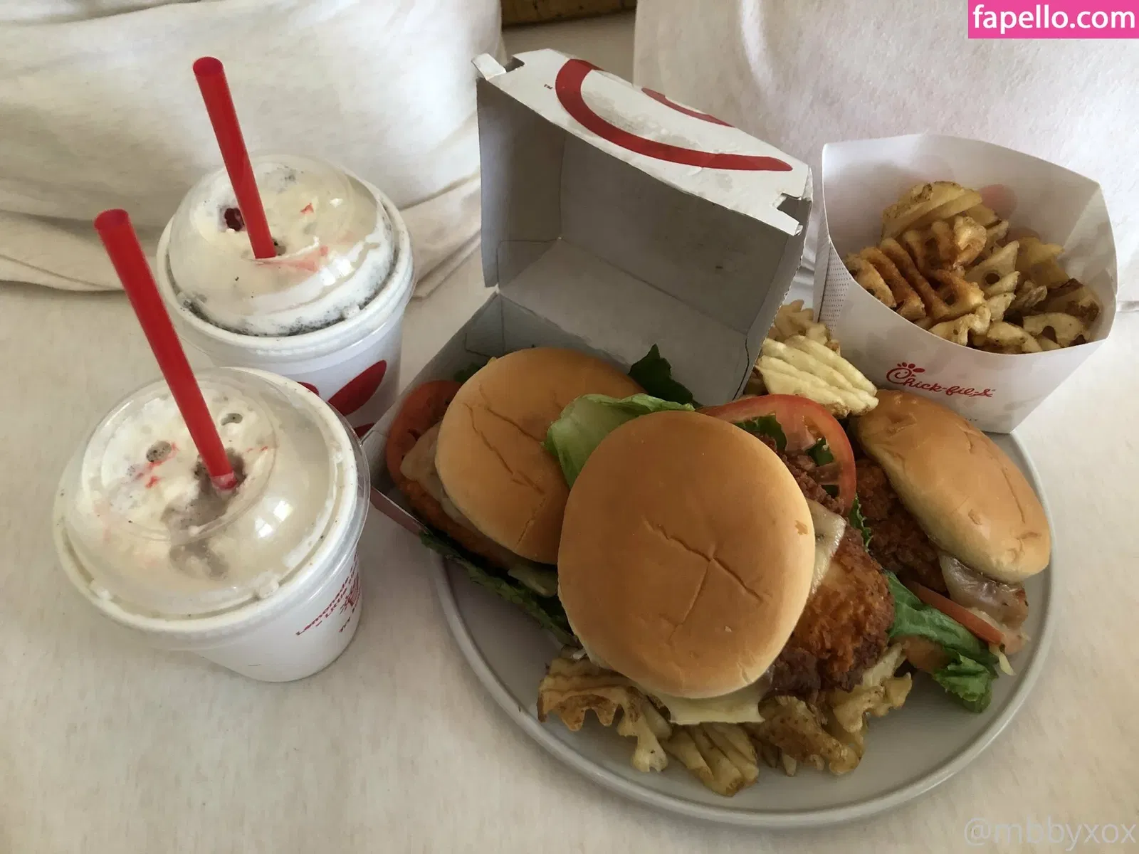 mbbyxox Onlyfans Photo Gallery 