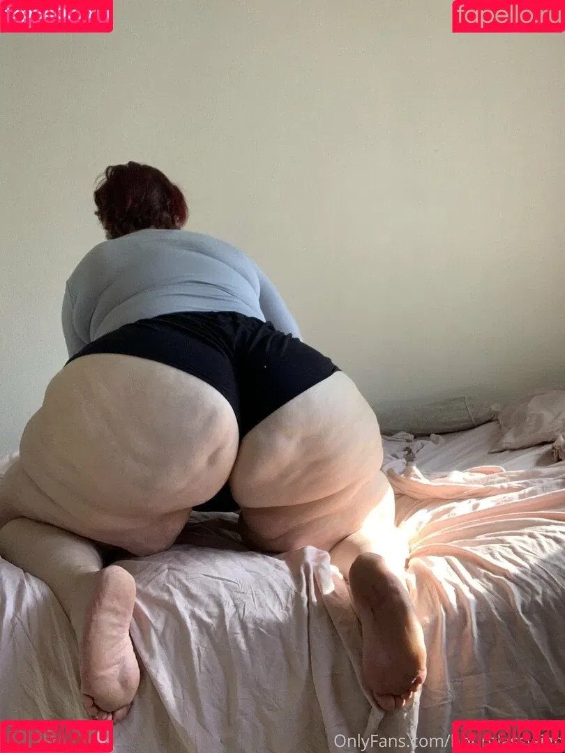 hourglassleigh Onlyfans Photo Gallery 