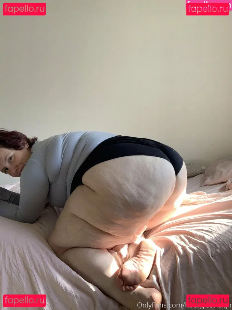 hourglassleigh Onlyfans Photo Gallery 