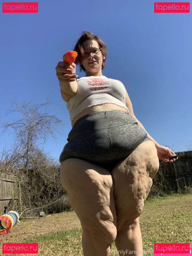 hourglassleigh Onlyfans Photo Gallery 