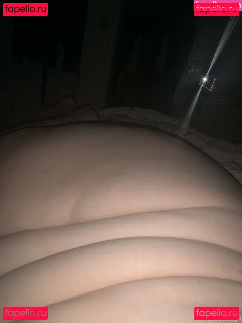 hourglassleigh Onlyfans Photo Gallery 