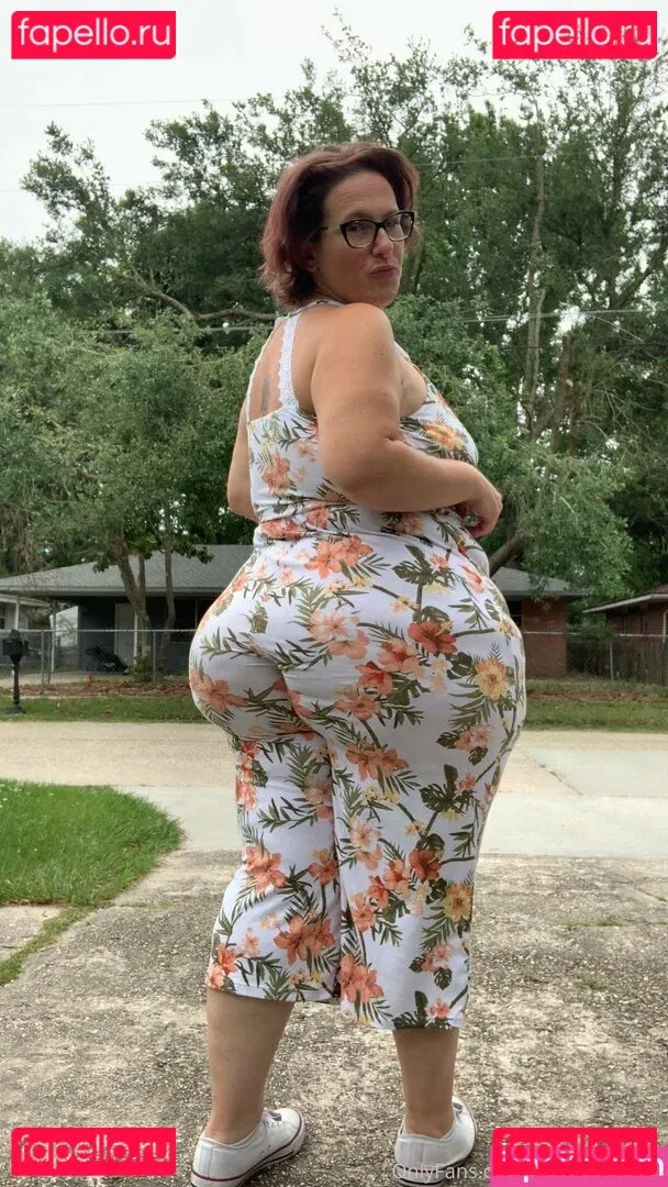 hourglassleigh Onlyfans Photo Gallery 