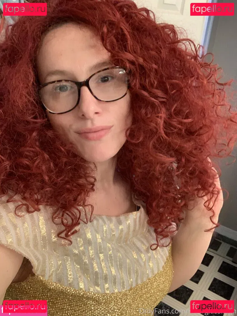 hourglassleigh Onlyfans Photo Gallery 