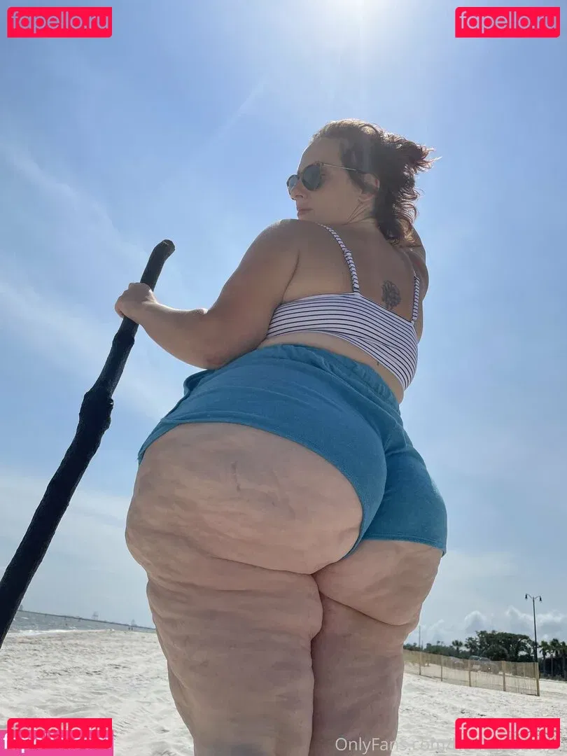 hourglassleigh Onlyfans Photo Gallery 