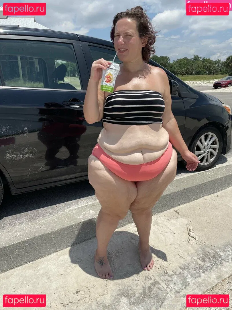 hourglassleigh Onlyfans Photo Gallery 