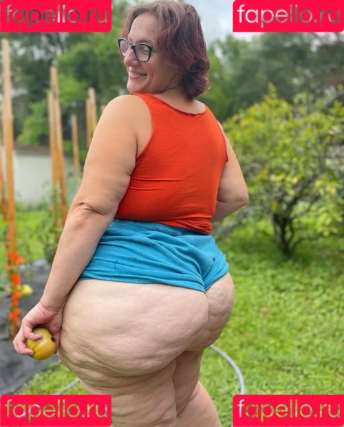 hourglassleigh Onlyfans Photo Gallery 