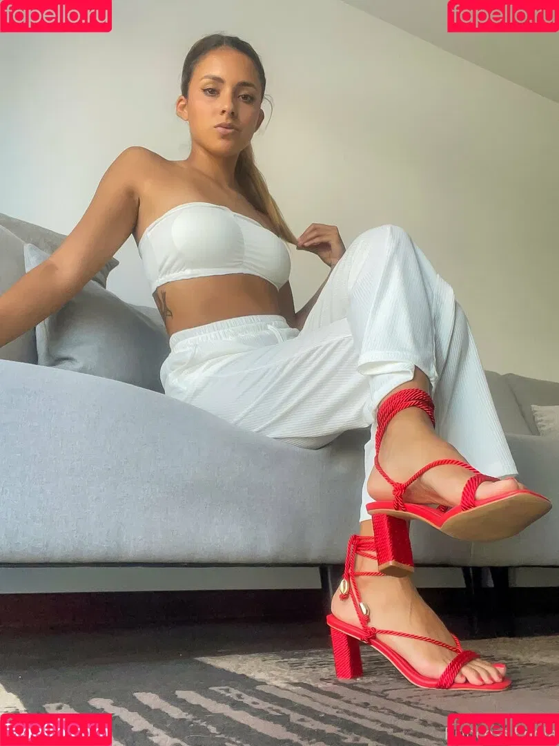 princess_enola Onlyfans Photo Gallery 