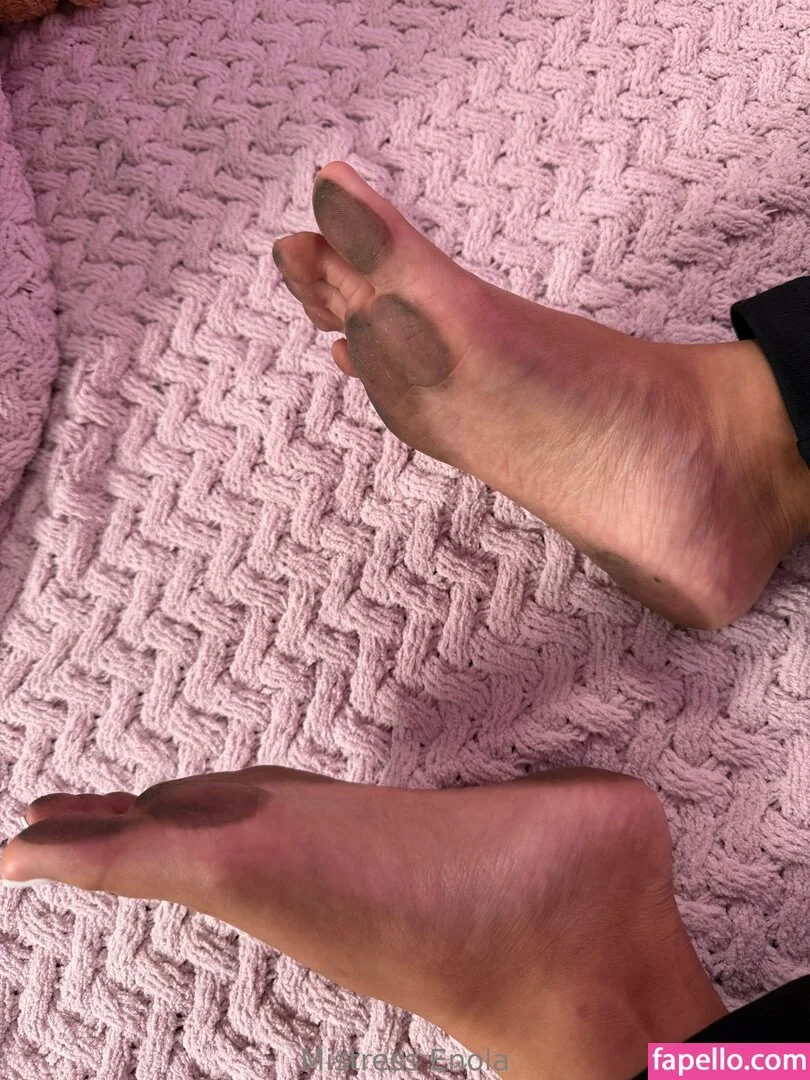 princess_enola Onlyfans Photo Gallery 