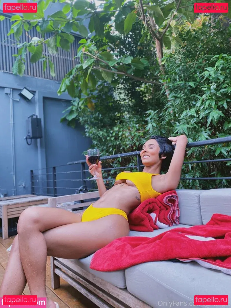 tsnargesa Onlyfans Photo Gallery 