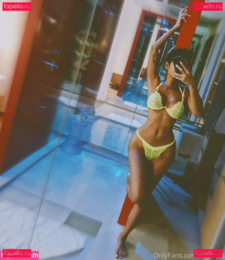 tsnargesa Onlyfans Photo Gallery 