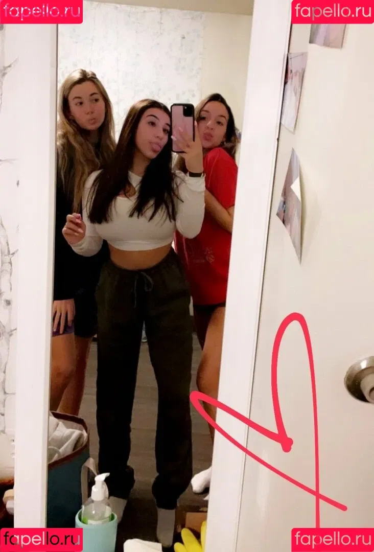 Emma P Onlyfans Photo Gallery 
