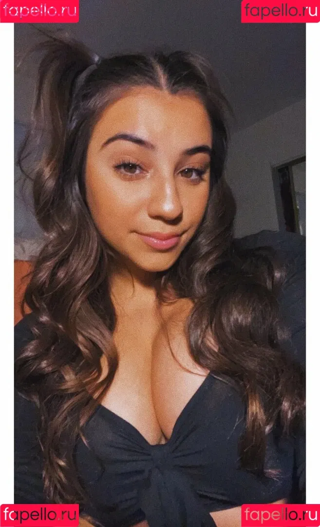 Emma P Onlyfans Photo Gallery 