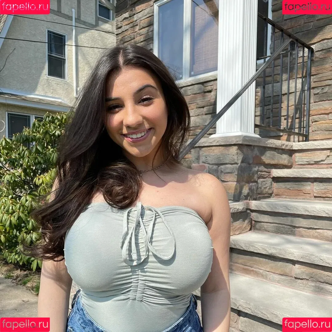 Emma P Onlyfans Photo Gallery 