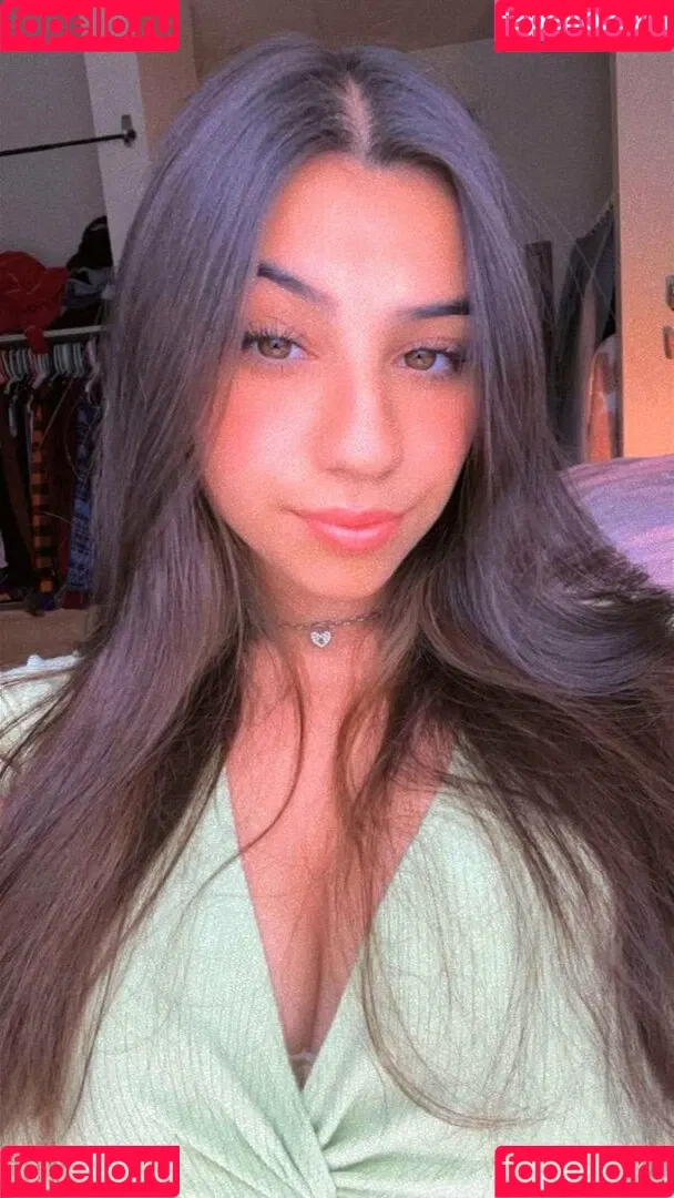 Emma P Onlyfans Photo Gallery 
