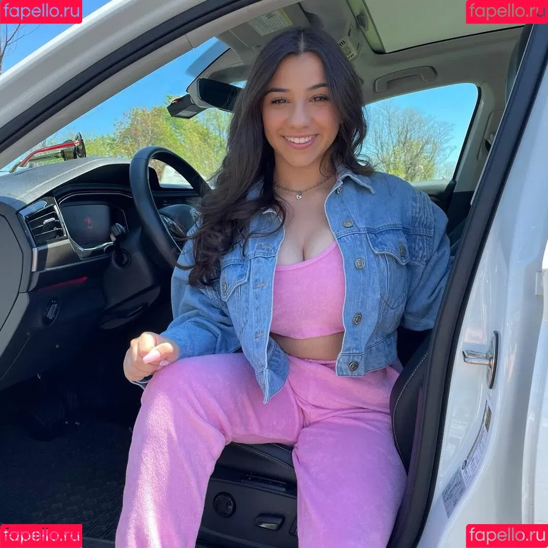 Emma P Onlyfans Photo Gallery 