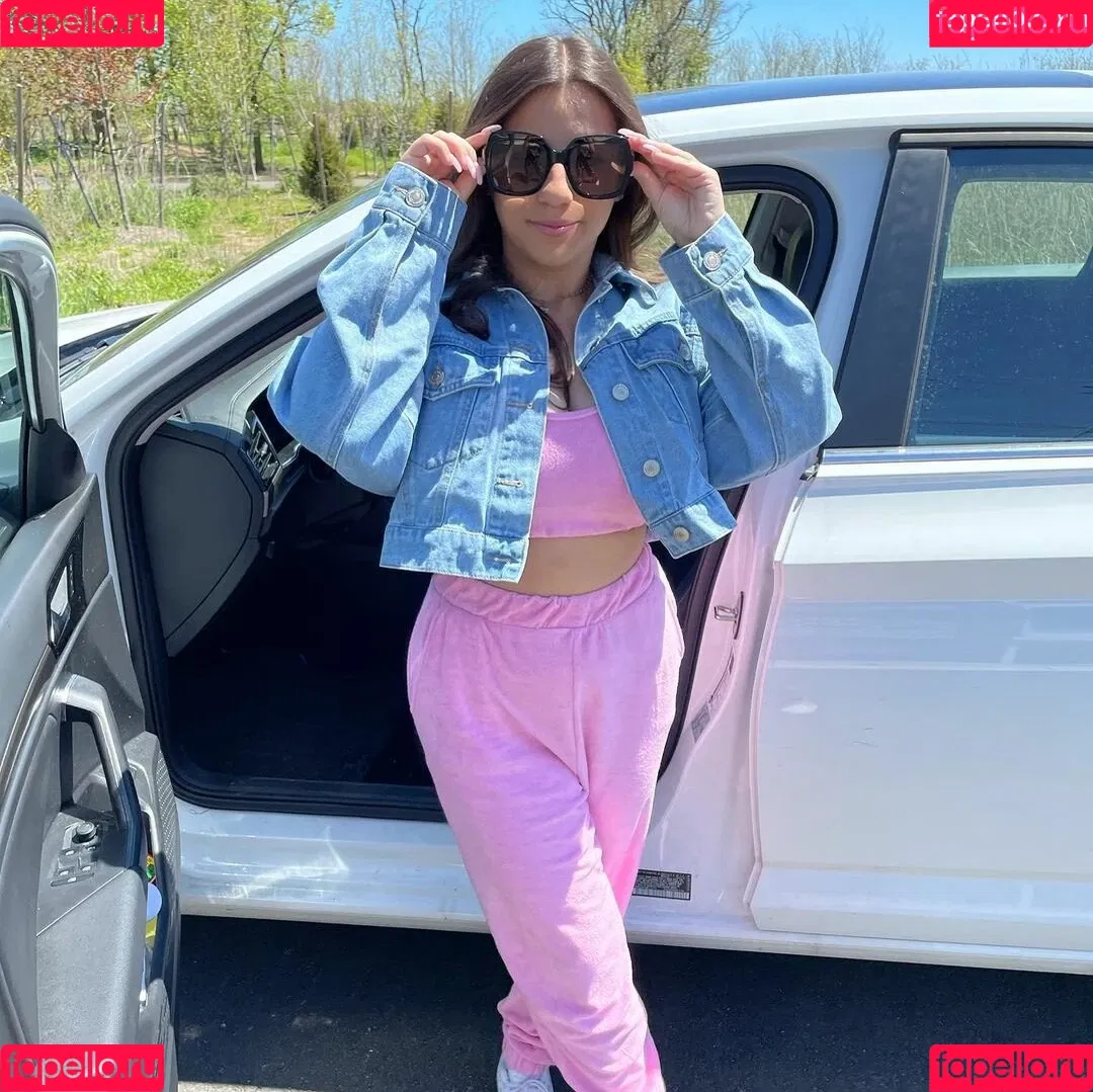 Emma P Onlyfans Photo Gallery 