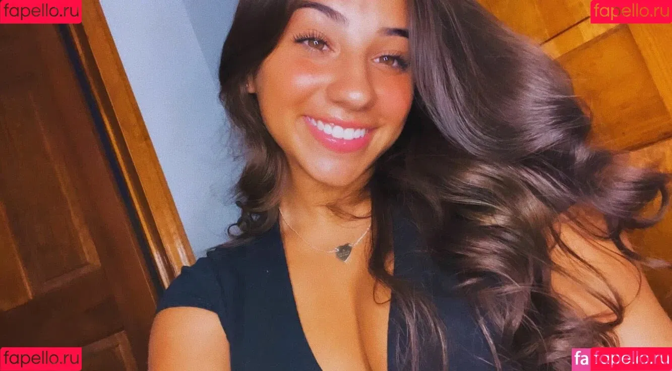 Emma P Onlyfans Photo Gallery 