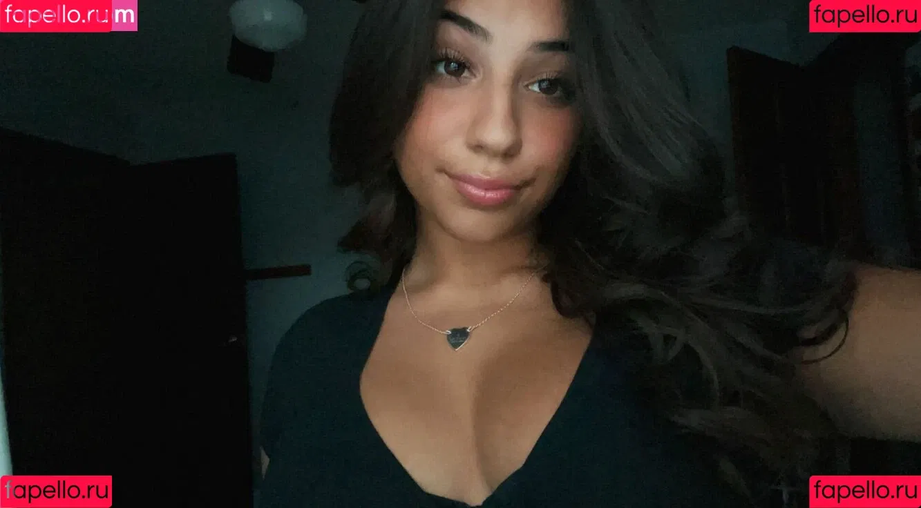 Emma P Onlyfans Photo Gallery 