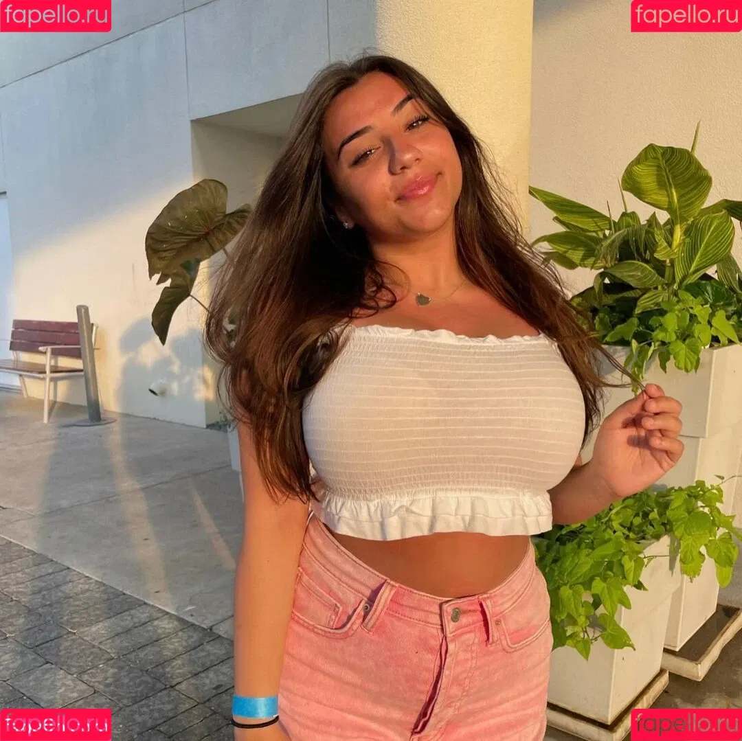 Emma P Onlyfans Photo Gallery 