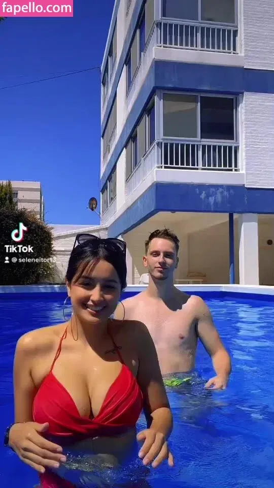 Seleneitor Onlyfans Photo Gallery 