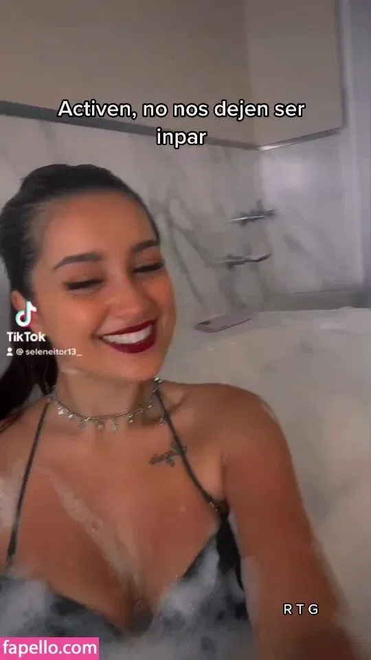 Seleneitor Onlyfans Photo Gallery 