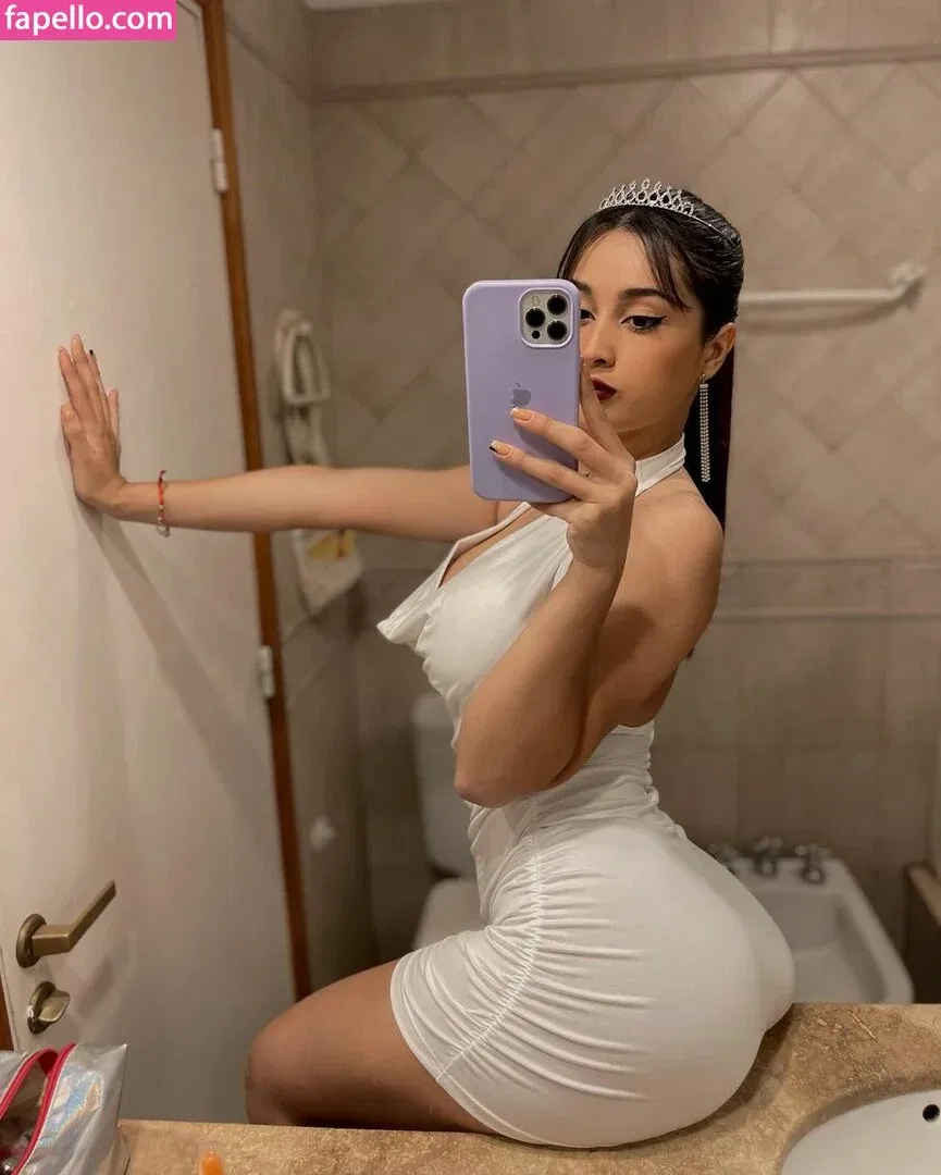 Seleneitor Onlyfans Photo Gallery 