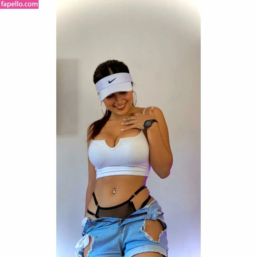 Seleneitor Onlyfans Photo Gallery 