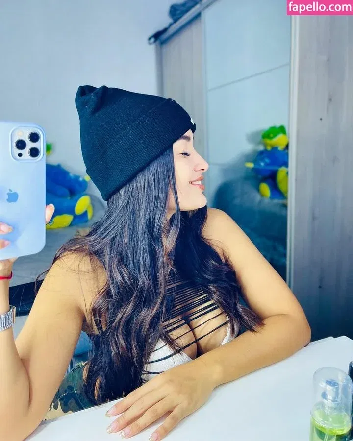 Seleneitor Onlyfans Photo Gallery 