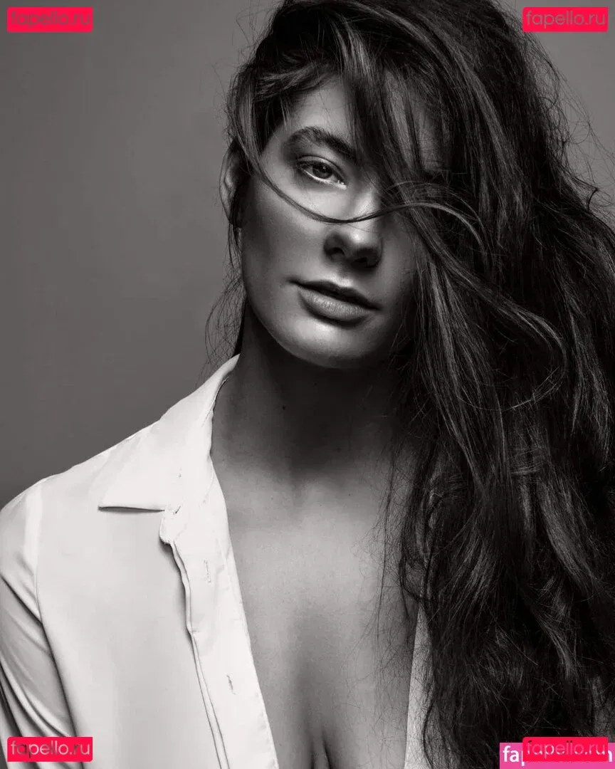 Lea Chloé Onlyfans Photo Gallery 