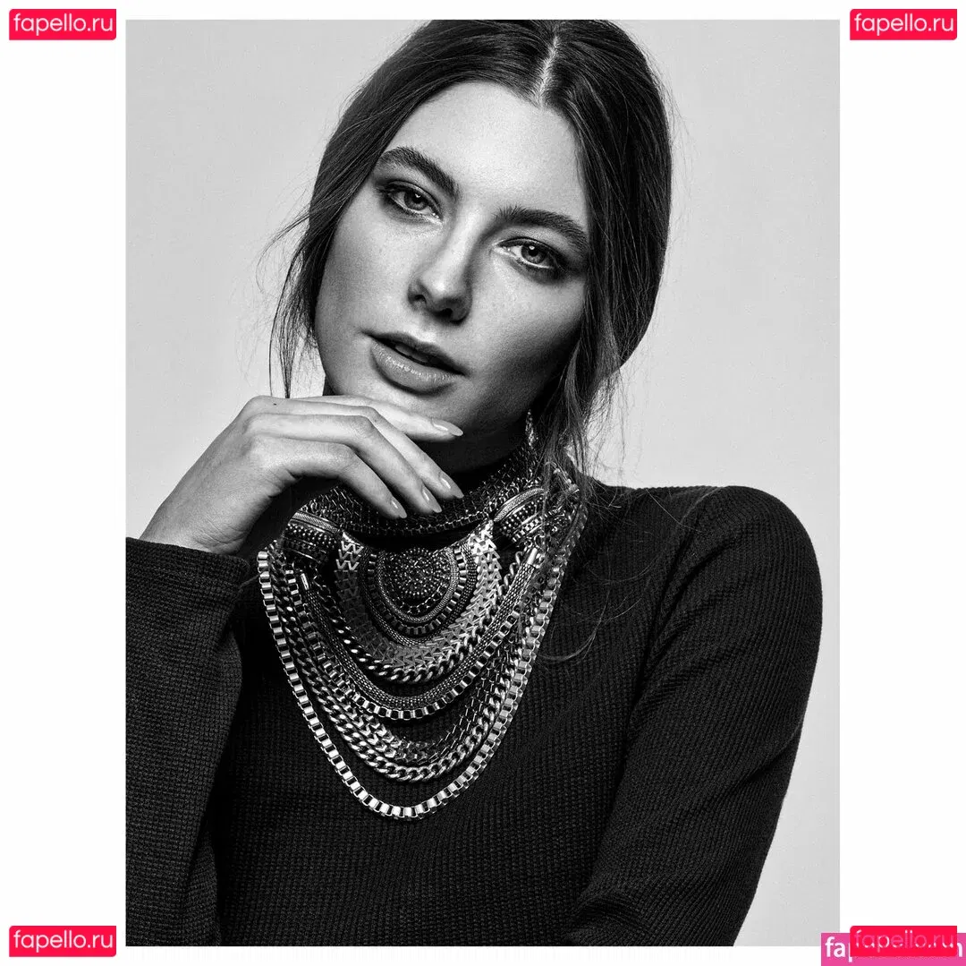 Lea Chloé Onlyfans Photo Gallery 