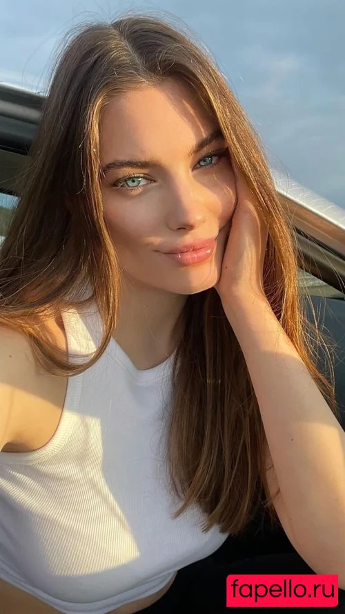 Lea Chloé Onlyfans Photo Gallery 